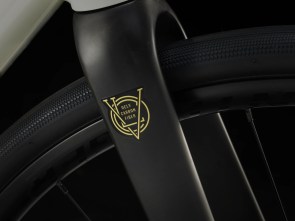 ποδηλατο-trek-domane-al-4-disc-gen-4-era-white-2025-9