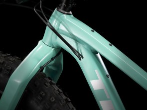 ποδηλατο-trek-farley-5-satin-blue-sage-to-lithium-grey-fade-2025-7