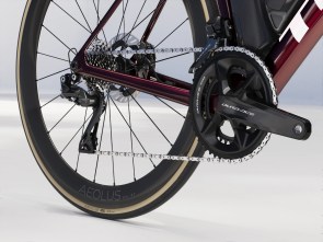 ποδηλατο-trek-madone-slr-9-gen-8-carbon-red-smoke-2025-6